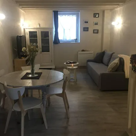 Le Cocon De Veyre * Les Martres-de-Veyre