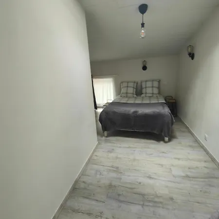 Le Cocon De Veyre Tatil Evi Les Martres-de-Veyre