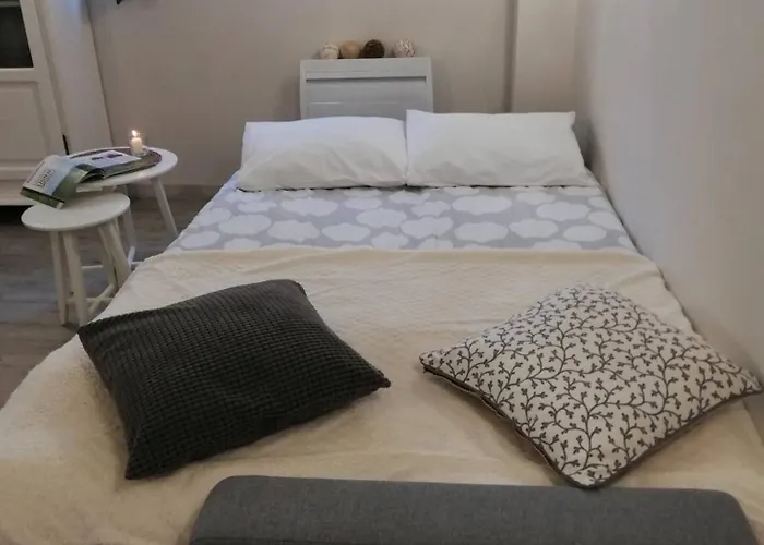 Le Cocon De Veyre Holiday home *